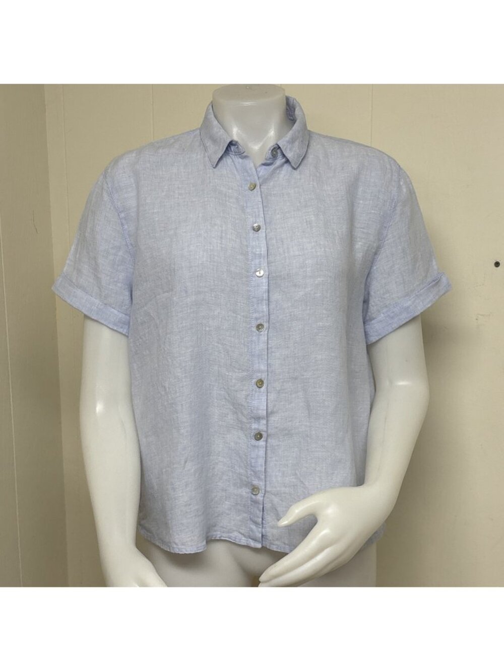 Tahari Linen Top Womens S Powder Blue Minimalist Coastal Mother of Pearl Button